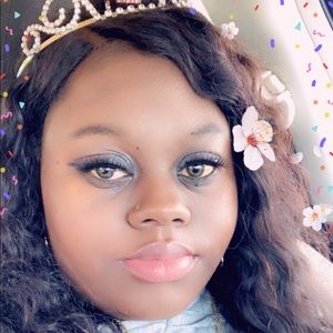 Meet your Posher, Shikethia